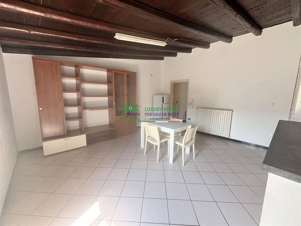 Appartamento a Comiso in VIA ROMA CASE ESCAL - Foto 2