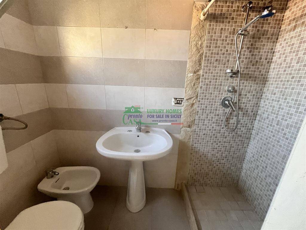 Appartamento a Comiso in VIA ROMA CASE ESCAL - Foto 3
