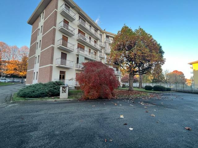 Appartamento a Biella in Via Edmondo De Amicis - Foto 2