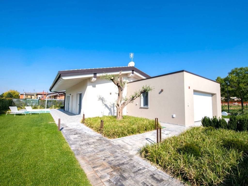 Villa a Castiglione delle stiviere in Via Cicalaio - Foto 2