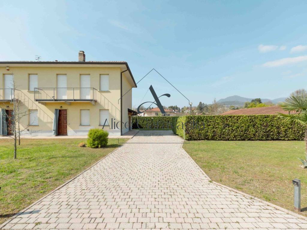 Appartamento a Monvalle in Via Giacomo Matteotti, 35 - Foto 2