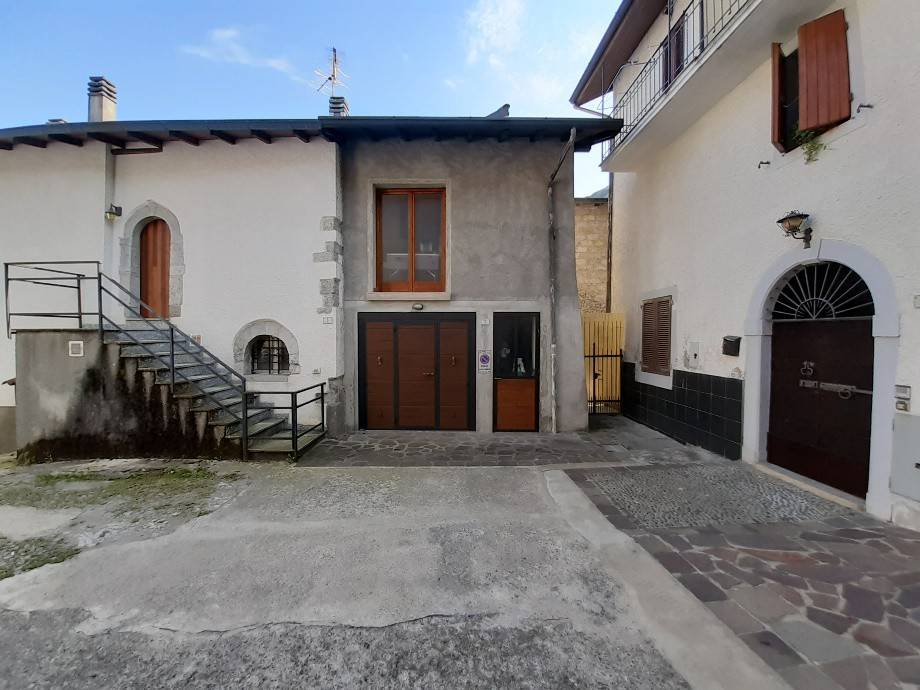 Appartamento a Sant'omobono terme in Via Brigata Lupi di Toscana - Foto 2