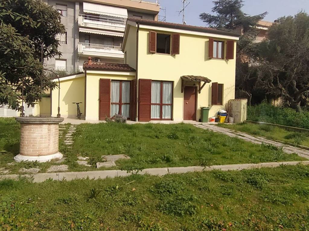 Villa a San benedetto del tronto in Via Luciano Manara - Foto 3