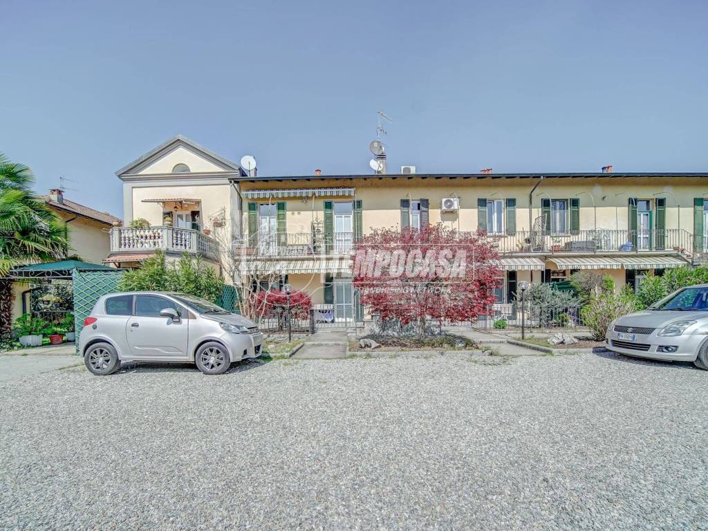 Appartamento a Angera in Via Giuseppe Verdi, 62 - Foto 3