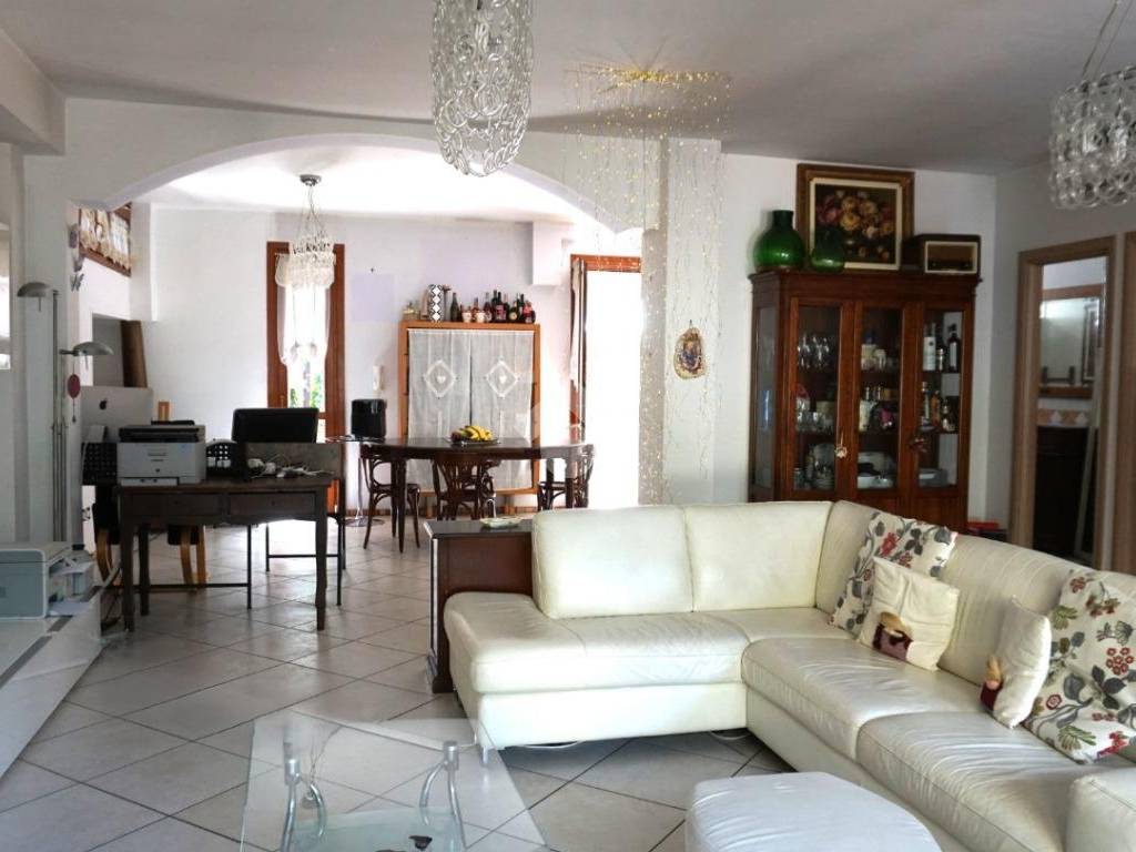 Villa a Bellizzi in Via Genova, 36 - Foto 2