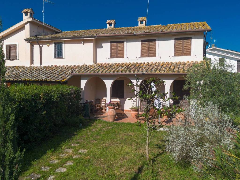 Villa a Tarquinia in Via dei Sisina - Foto 2