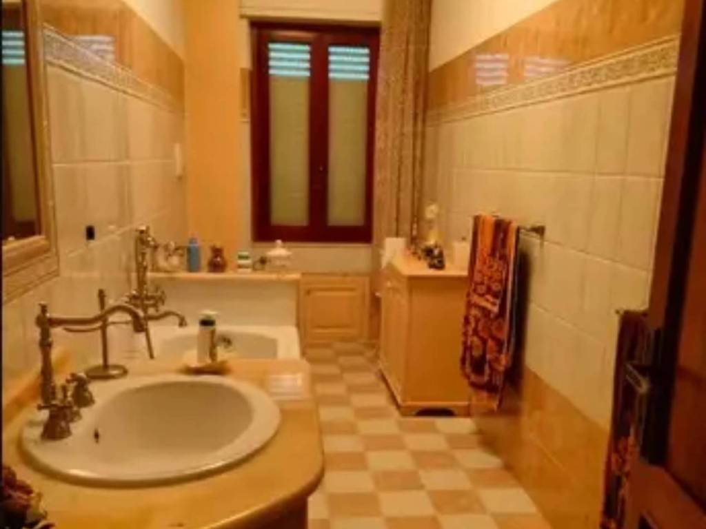 Casa indipendente a Guspini in Via Reggio Emilia - Foto 4