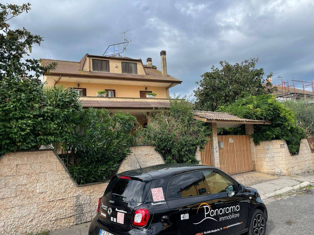 Villa a Aprilia in Via Terminillo - Foto 2