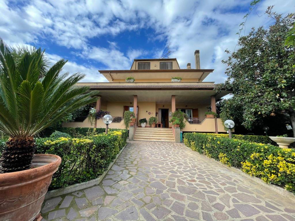 Villa a Aprilia in Via Terminillo - Foto 5
