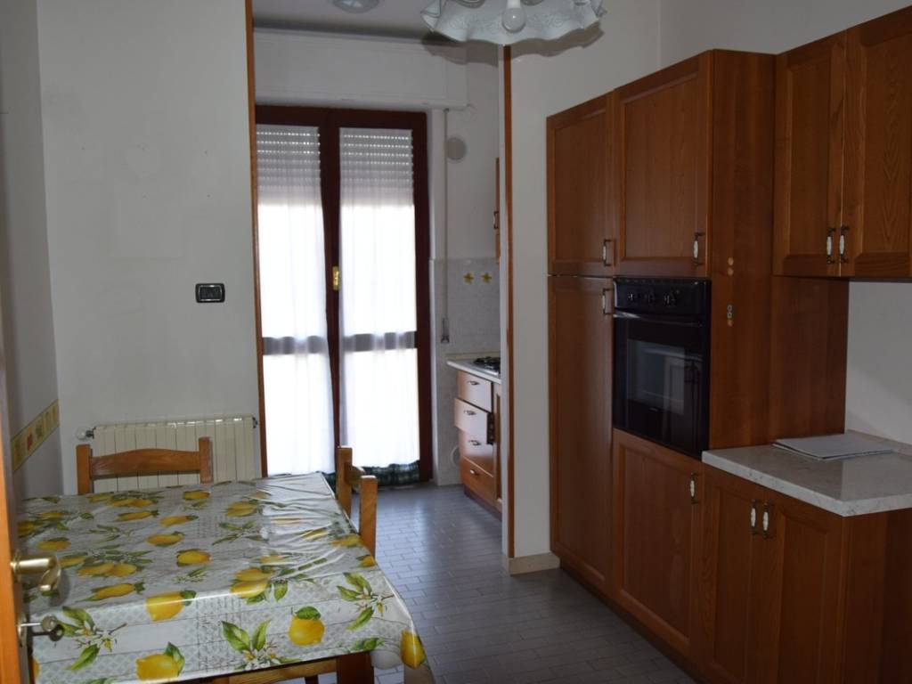 Appartamento a Foligno in Viale Firenze - Foto 2