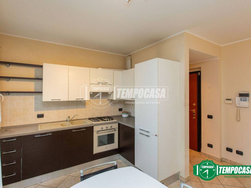 Appartamento a Castellanza in Via Amilcare Ponchielli 5 - Foto 3