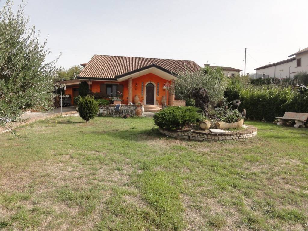 Villa a Ceccano in Via Peschieta, 4 - Foto 3