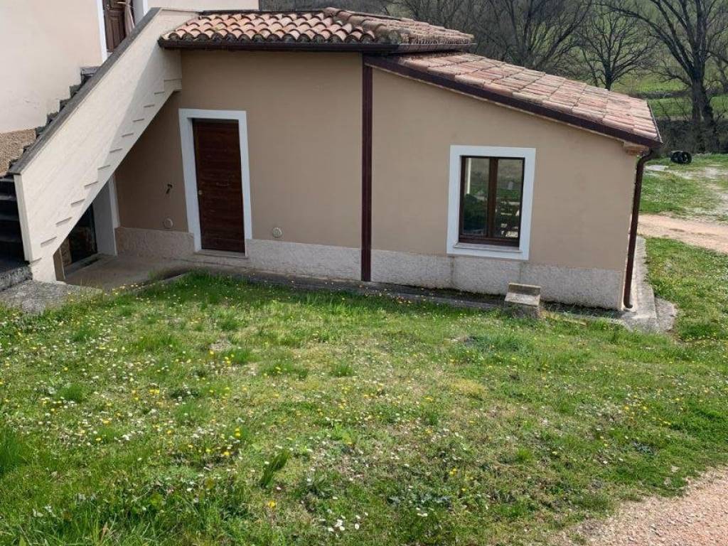 Casa indipendente a Fabriano in Frazione Attiggio - Foto 3