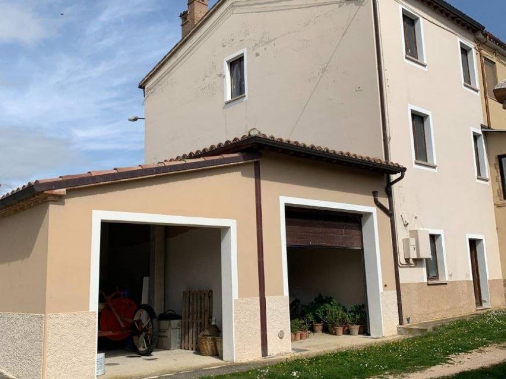 Casa indipendente a Fabriano in Frazione Attiggio - Foto 4
