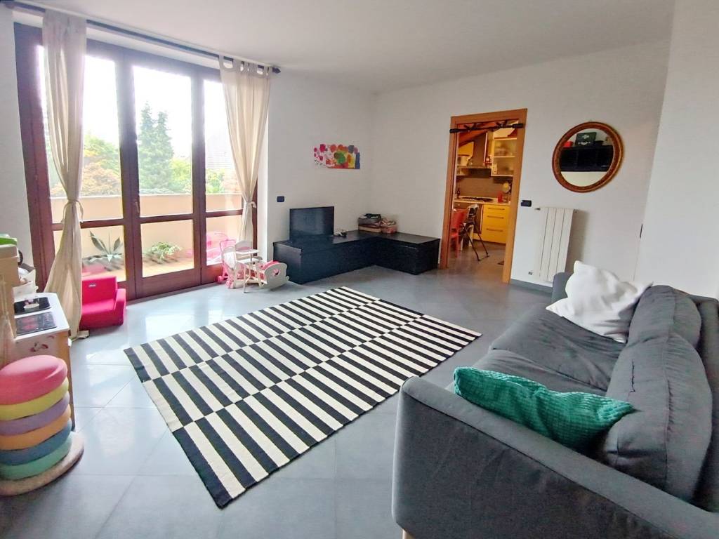 Appartamento a Gallarate in Via Indipendenza - Foto 5