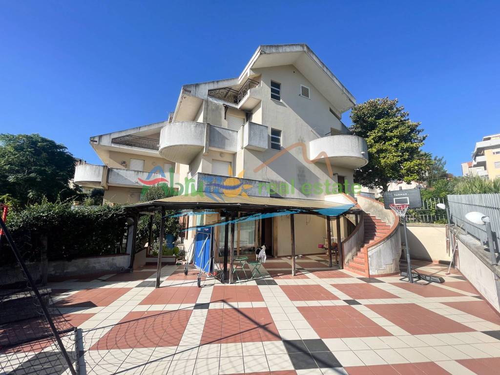 Villa a Chieti in Via degli Equi, 28 - Foto 3