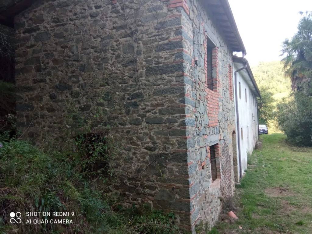 Rustico / casale a Pescia in Via Val Di Torbola S.N.C. - Foto 4