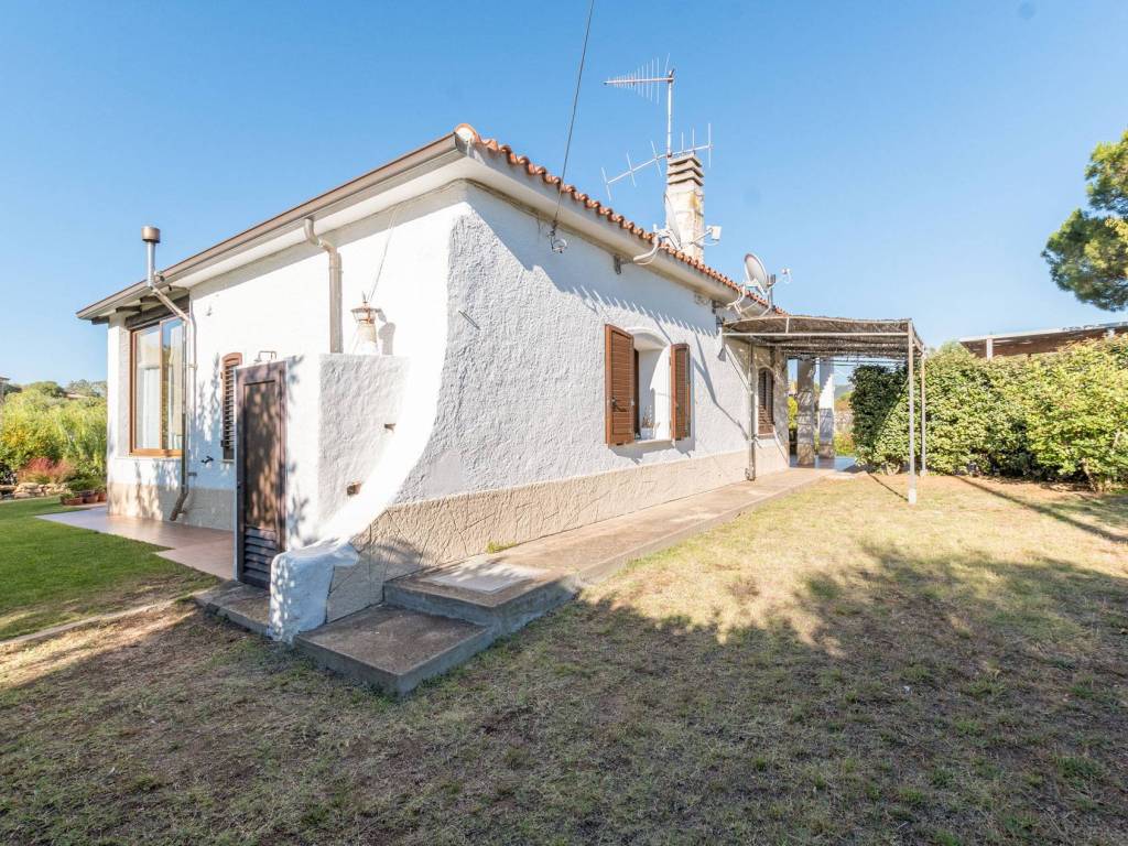 Villa a Arzachena in Via Monti Corru - Foto 5