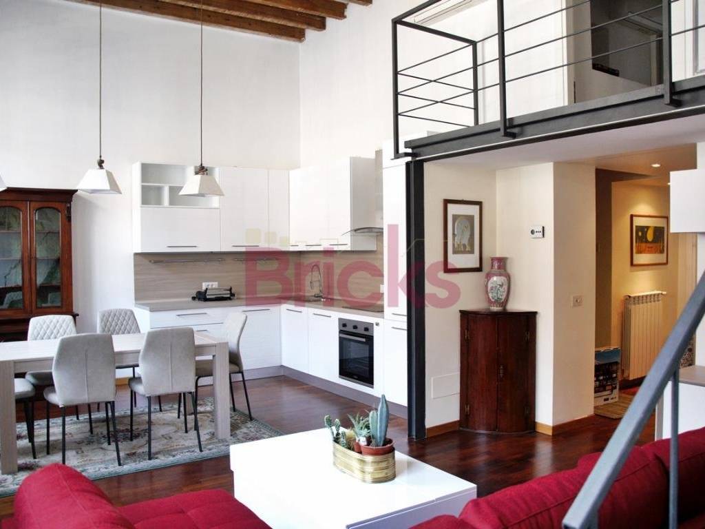 Appartamento a Milano in VIA SETTALA, 43 - Foto 1
