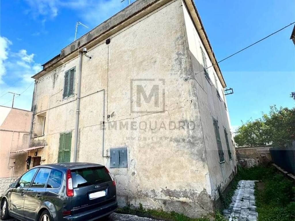 Casa indipendente a Terracina in Via Alberto la Rocca - Foto 2