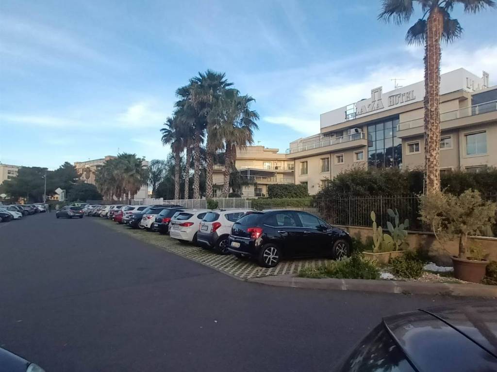 Box / garage a Catania in viale Alcide de Gaspari, 187 - Foto 3