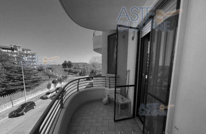 Appartamento a Trani in Via Giovanni Falcone, 73 - Foto 2