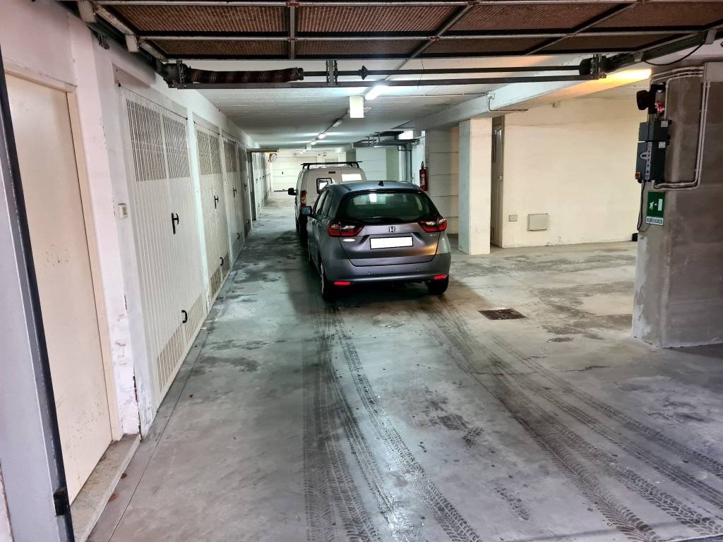 Box / garage a Pescara in Via Socrate, 8 - Foto 3