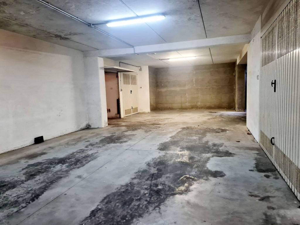 Box / garage a Pescara in Via Socrate, 8 - Foto 4