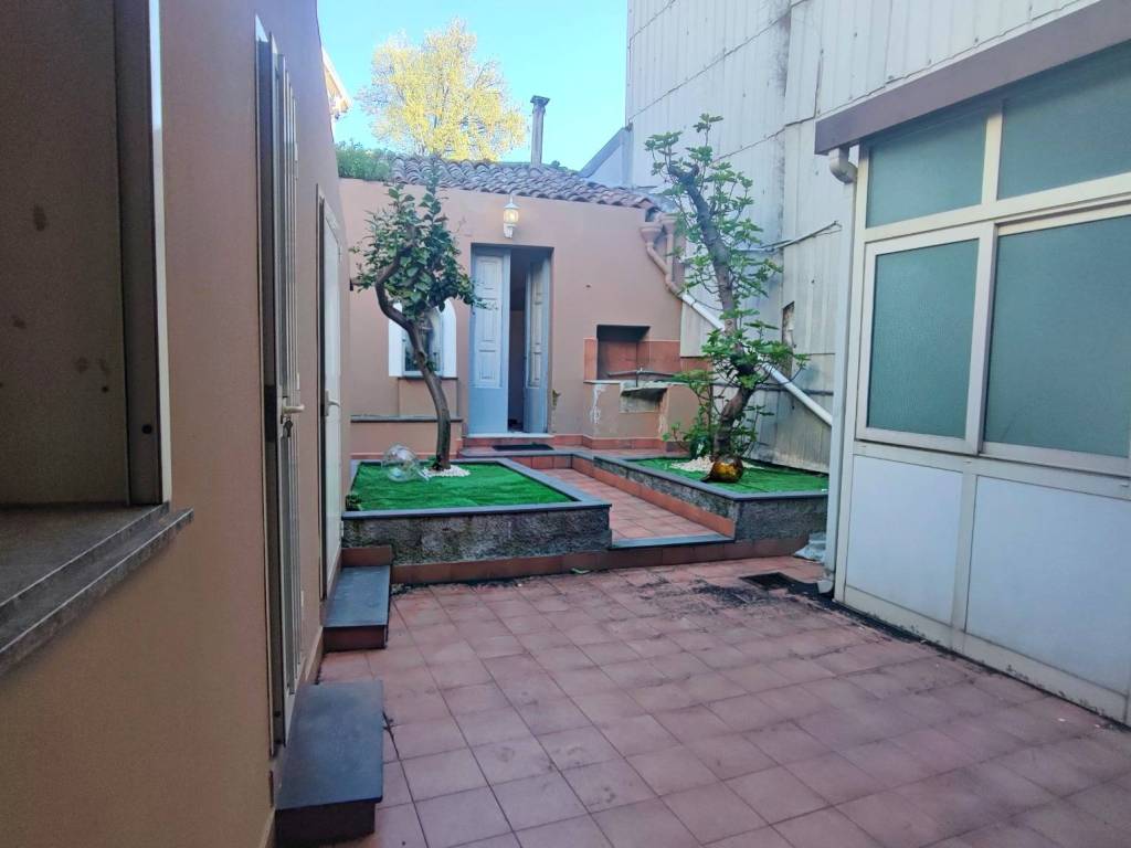 Casa indipendente a Trecastagni in Via Francesco Crispi - Foto 2