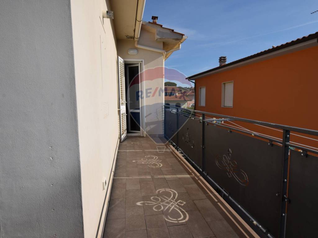 Appartamento a Rosignano marittimo in Via Antonio Rosmini - Foto 4