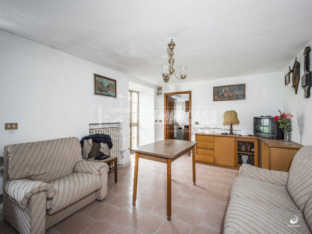 Casa indipendente a Quattro castella in Via J. F. Kennedy 36 - Foto 3