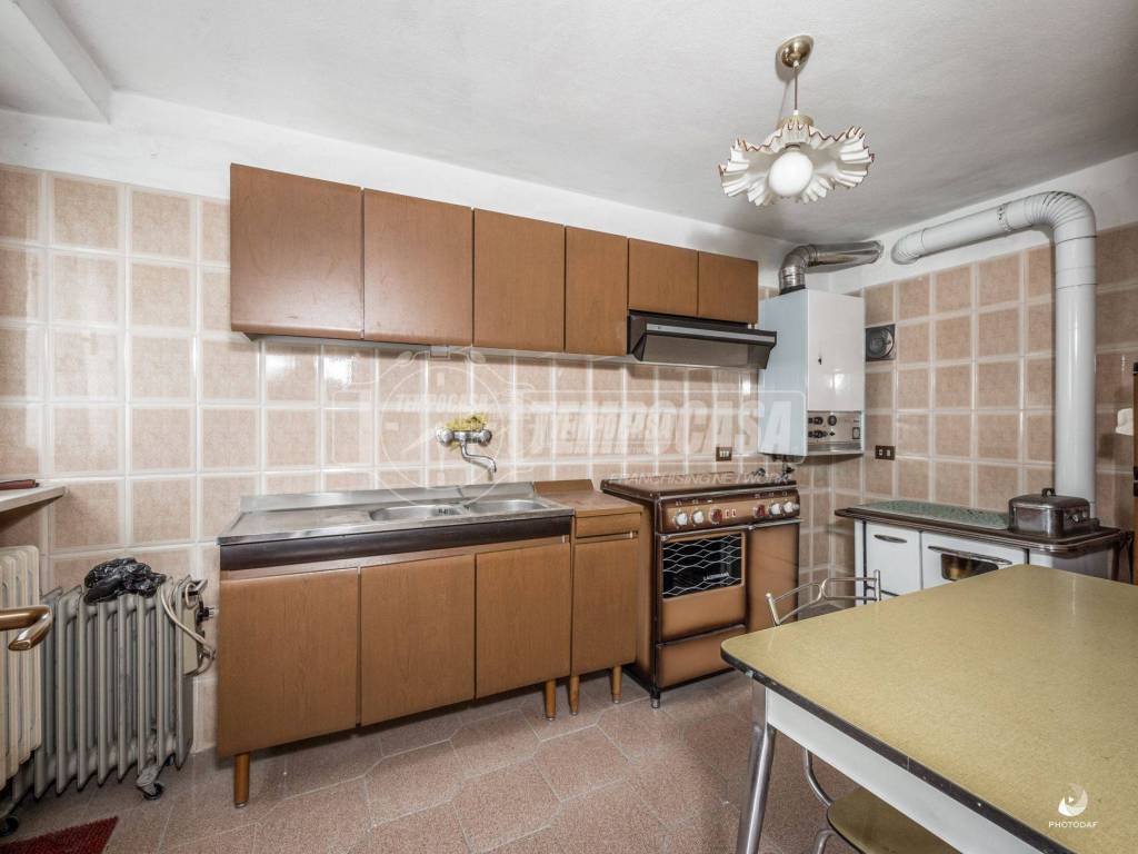 Casa indipendente a Quattro castella in Via J. F. Kennedy 36 - Foto 4