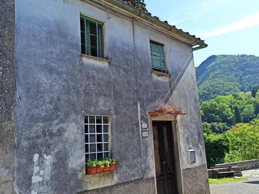 Casa indipendente a Lucca in Via di Campitello, , 55100 - Foto 3