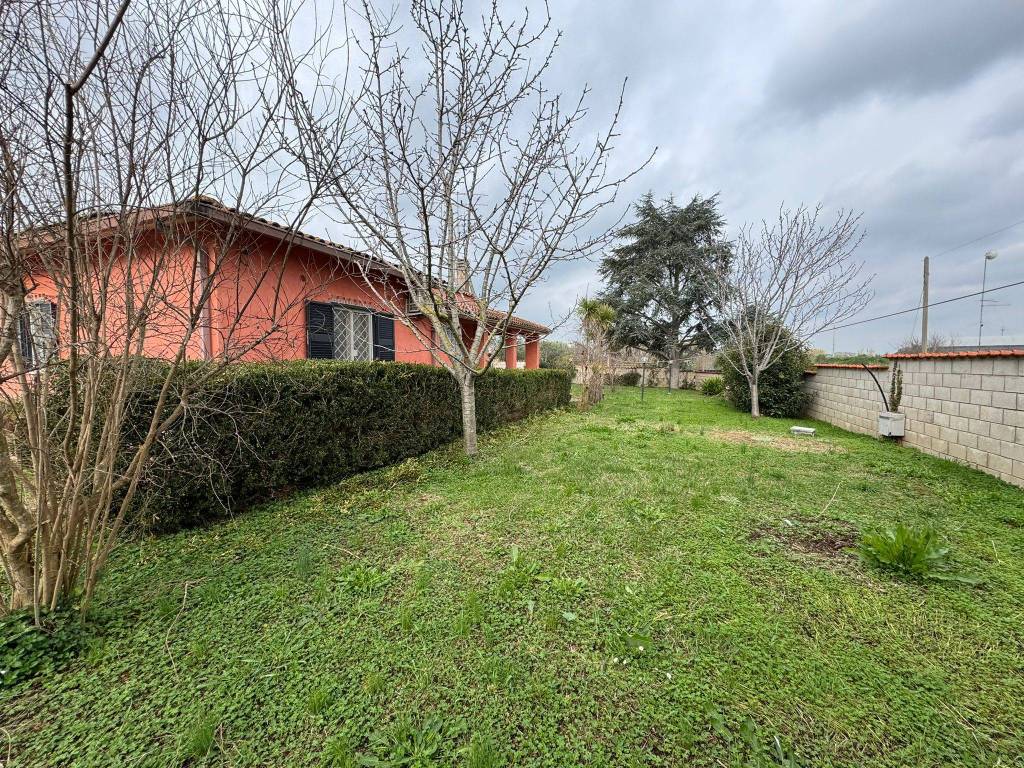 Villa a Aprilia - Foto 5