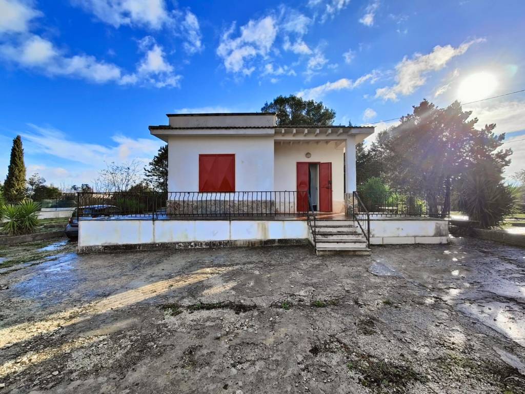 Villa a Martina franca in Strada Pizzo del Vento Zona G - Foto 3