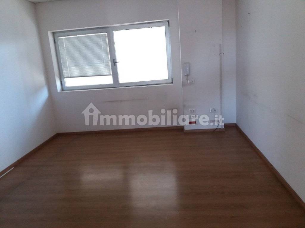 Immobile a Osimo in Via dell'Industria, 1 - Foto 4