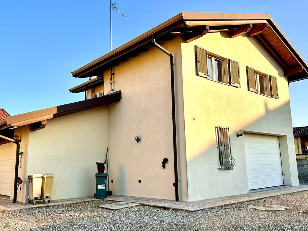 Villa a Mortara in Via Maria Montessori - Foto 2