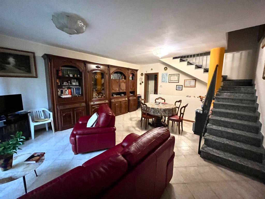 Villetta a schiera a Cologno monzese in Via Tolmezzo - Foto 2