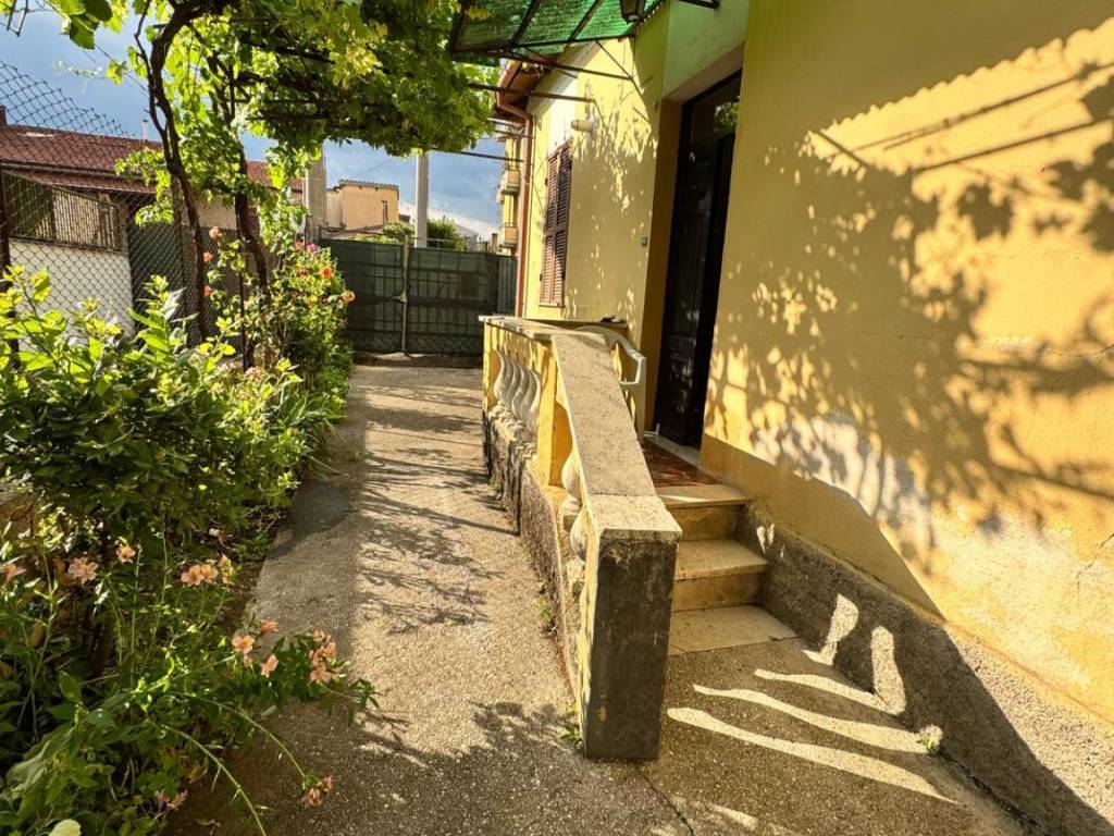 Casa indipendente a Avezzano in Via Jugoslavia - Foto 3