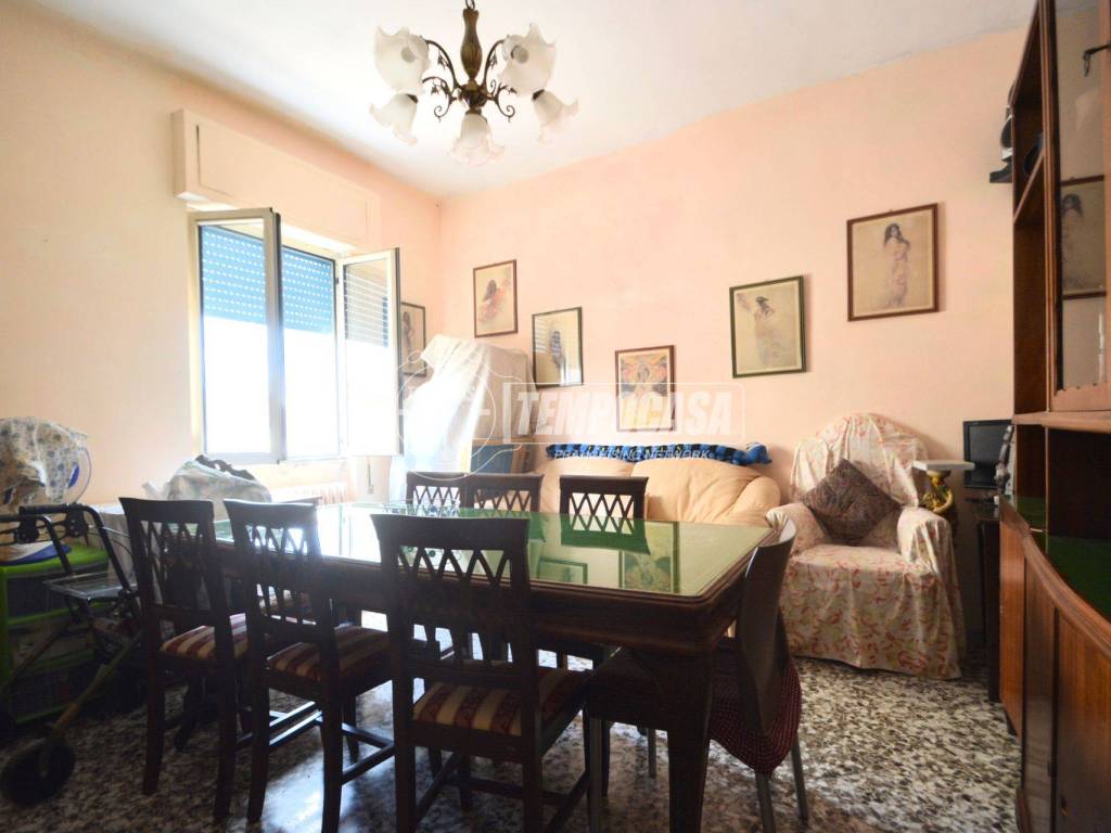 Appartamento a Gioia del colle in Via Jan Palach - Foto 2