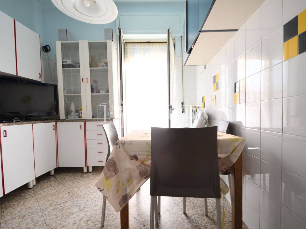 Appartamento a Gioia del colle in Via Jan Palach - Foto 5