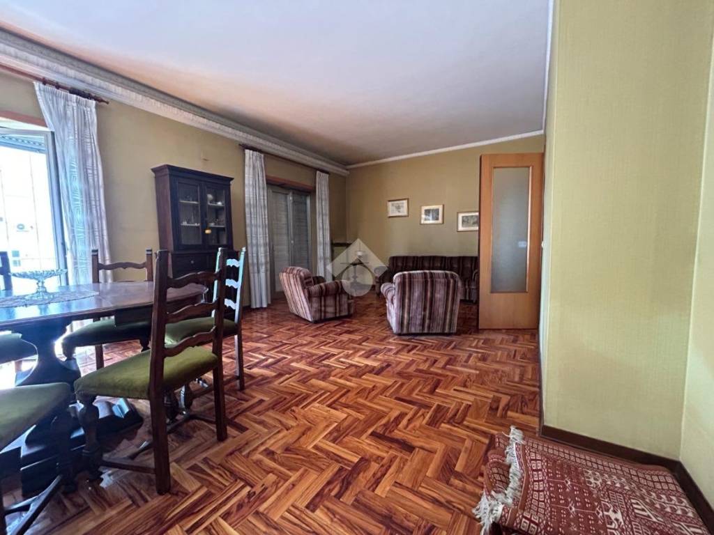Appartamento a Cosenza in Viale Giovanni e Francesca Falcone, 27 - Foto 2