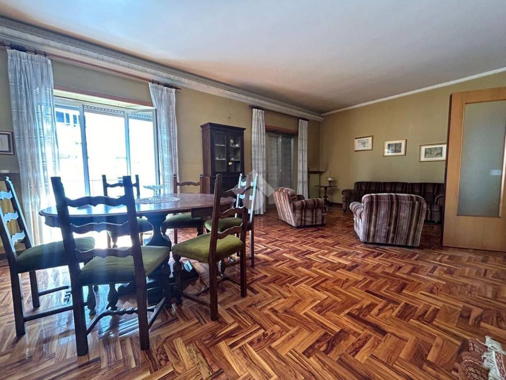 Appartamento a Cosenza in Viale Giovanni e Francesca Falcone, 27 - Foto 3