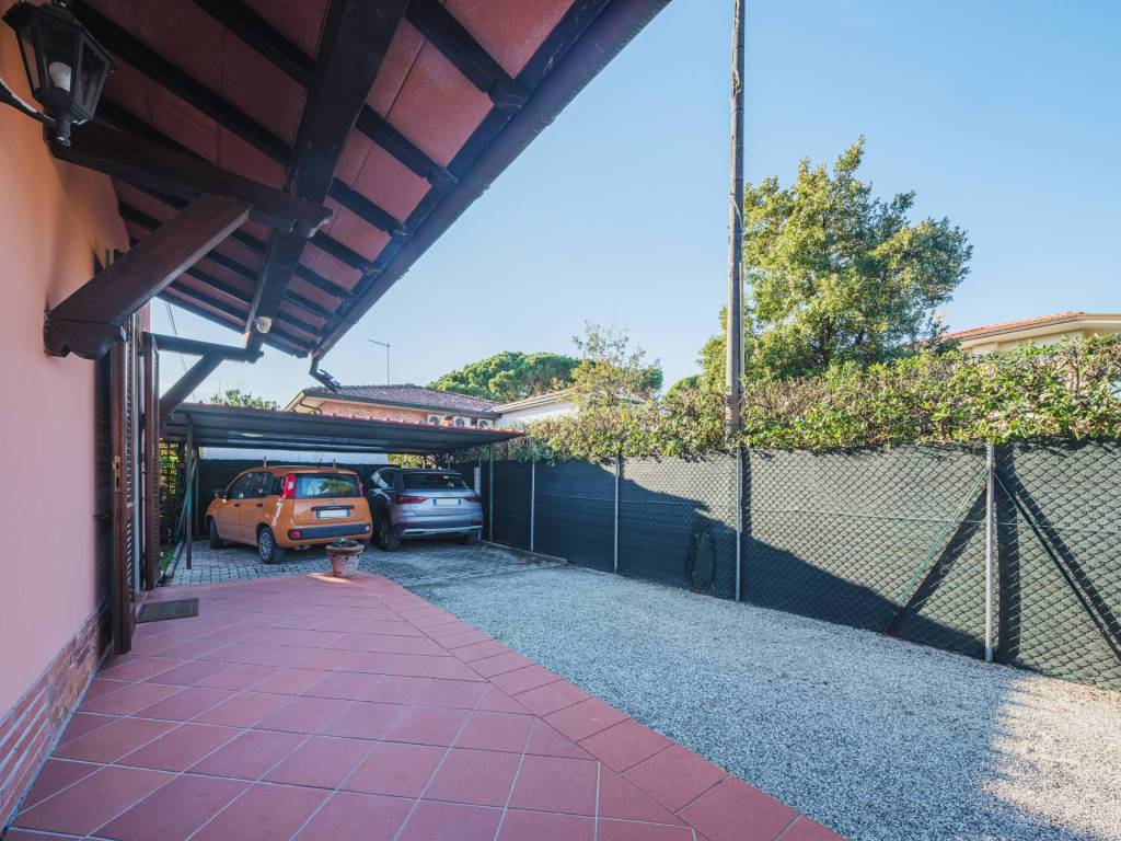 Villa a Forte dei marmi in Via Francesco Carrara - Foto 3