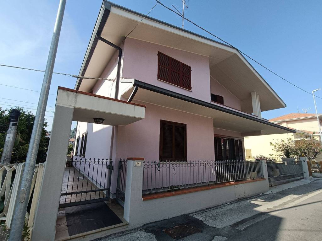 Appartamento a Alba adriatica in Via Arno, 5, 64011 Alba Adriatica TE, Italia - Foto 3