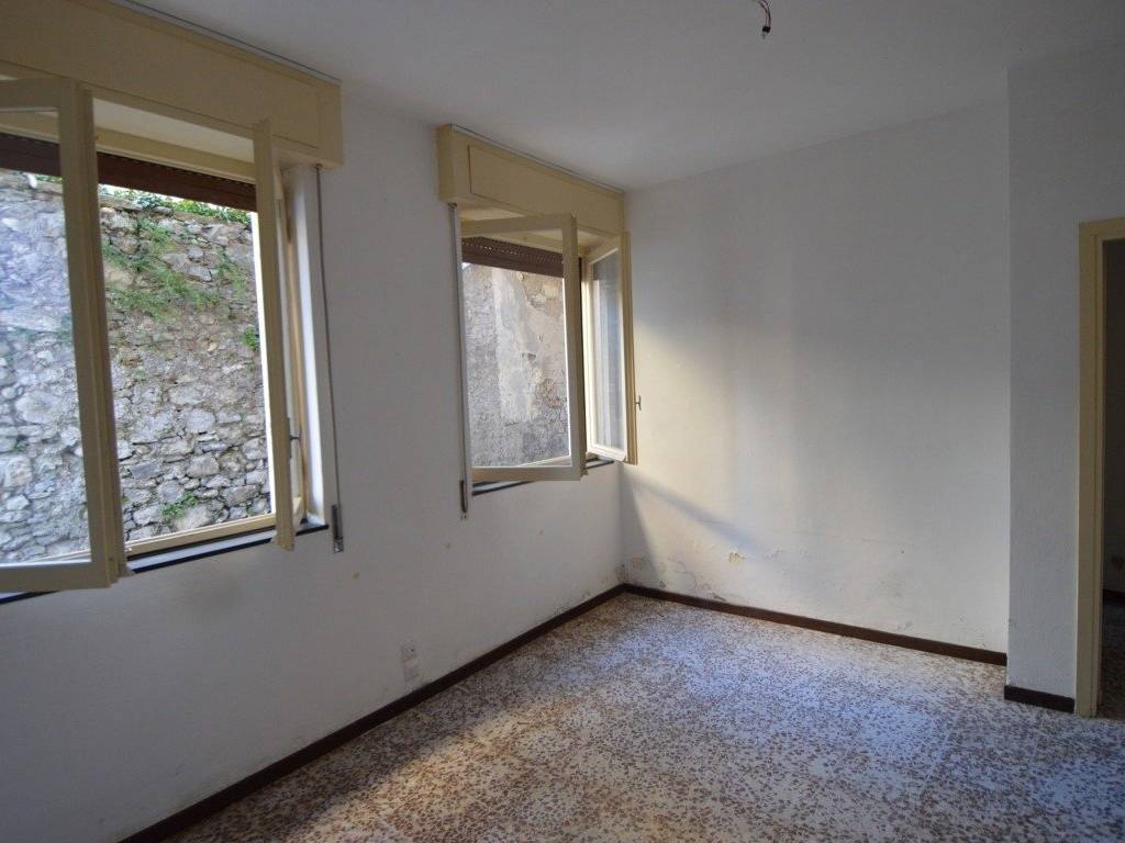 Casa indipendente a Gemonio in Via Castelfidardo, 24 - Foto 2