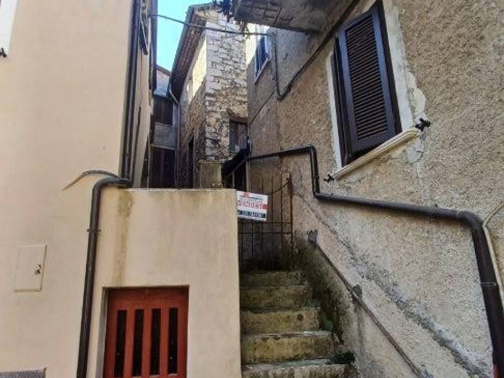 Appartamento a Amaseno in Via dell'Annunziata - Foto 2