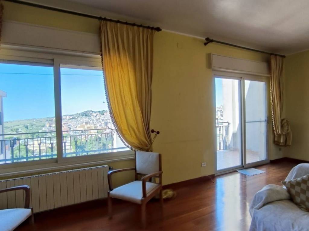 Appartamento a San cataldo in Viale della Rinascita, 18 - Foto 3