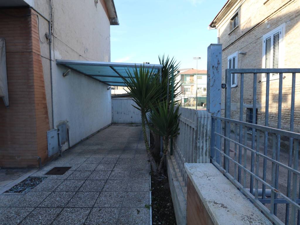 Villa a Martinsicuro in Via Aldo Moro - Foto 2