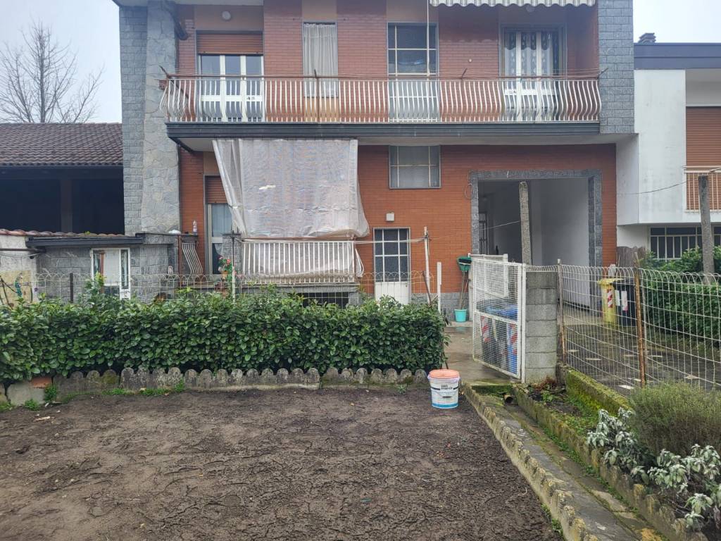Casa indipendente a Montanaro in Via Carlo Ubertini, 25 - Foto 4